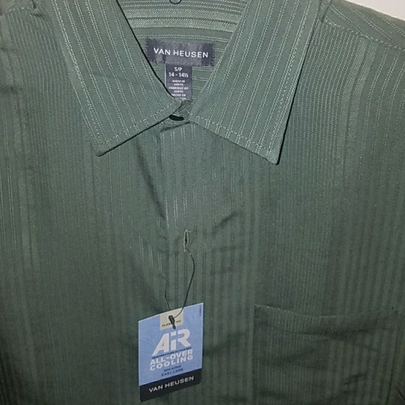 Van Heusen Wicking/Cooling Button Down Shirt NWT S - Picture 3 of 5